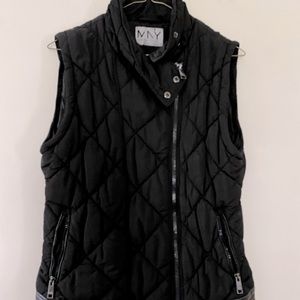 SOLD❗️ NYX Women’s Quilted Coat convertable to Vest